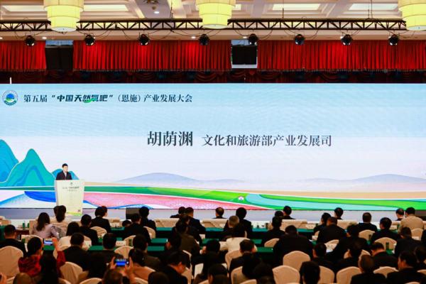 http://www.chdbook.cn/uploads/allimg/231108/21053B516-3.jpg